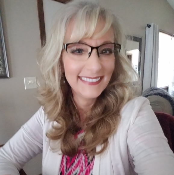 Meet your Posher, Leisa - Picture 5 of 7